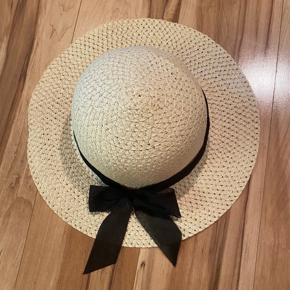 Women’s Hat with cute Bow